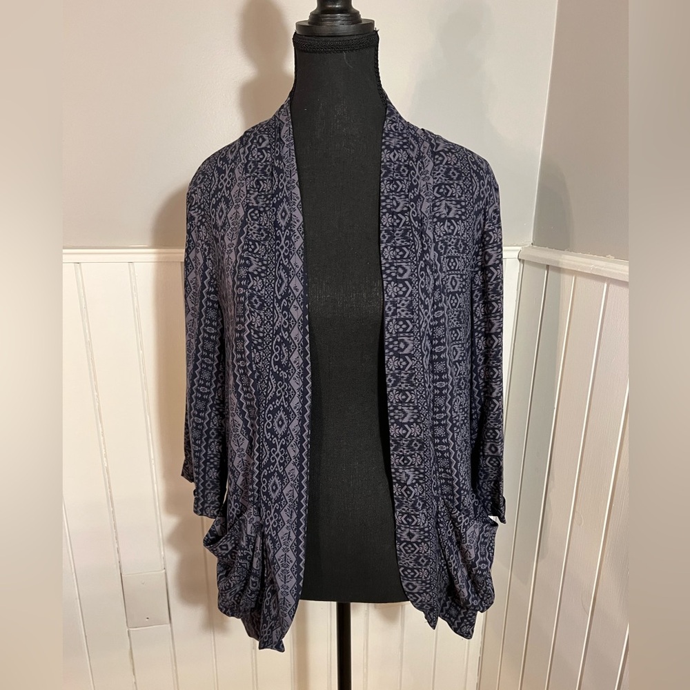 Forever 21 Sweater Size S